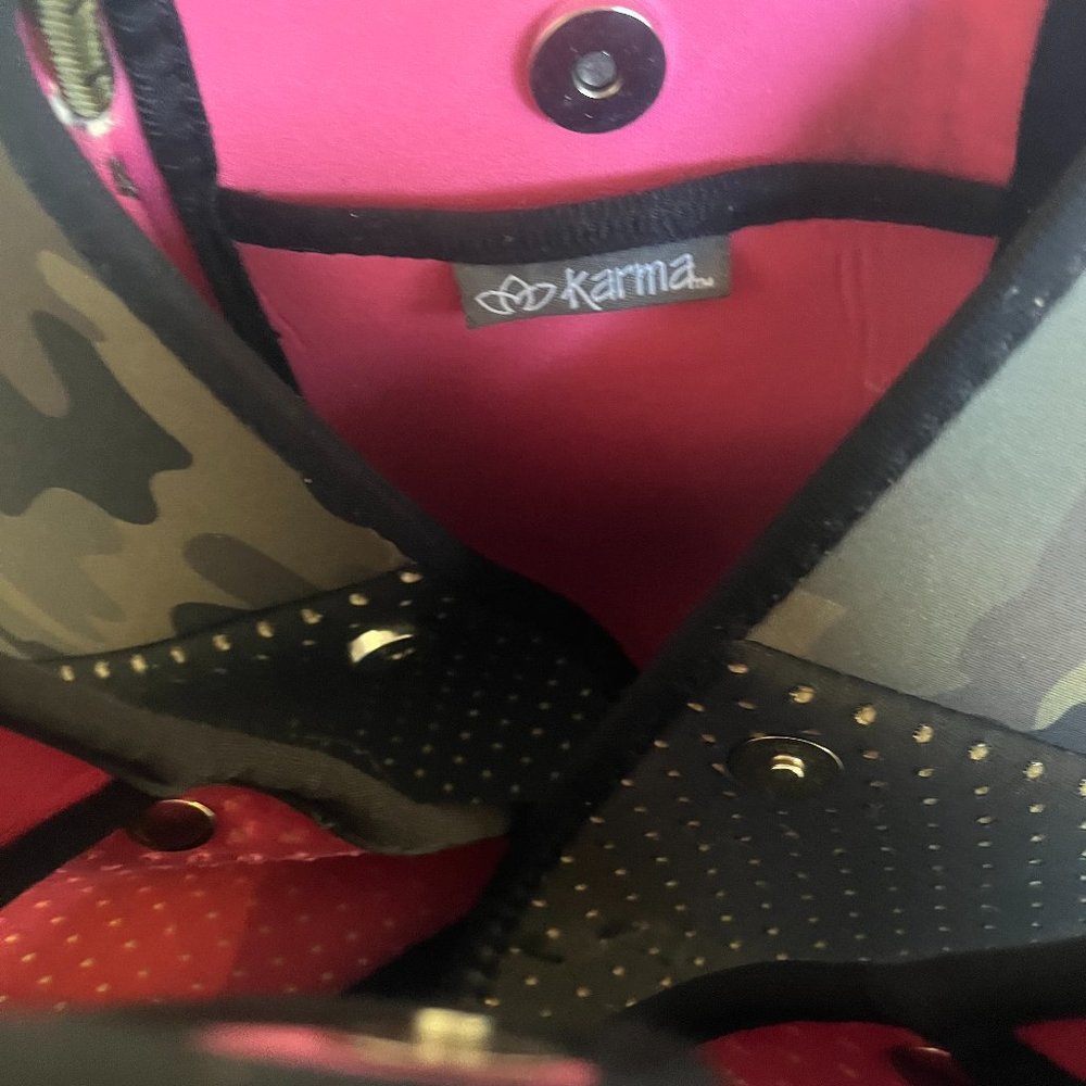 Karma Camo & Pink Neoprene Tote - Picture 2 of 3